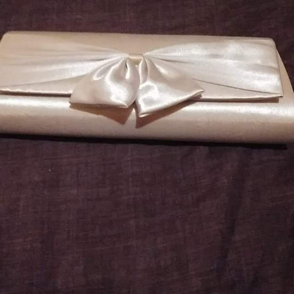 Hand purse